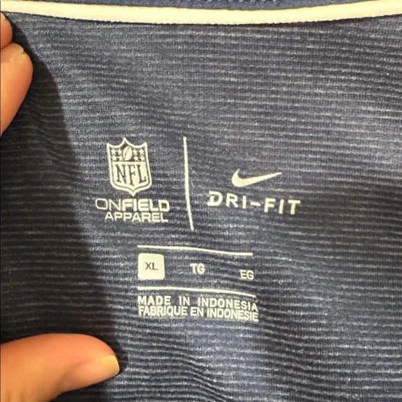 Men’s Nike dri fit cowboy football collared shirt - Picture 5 of 5